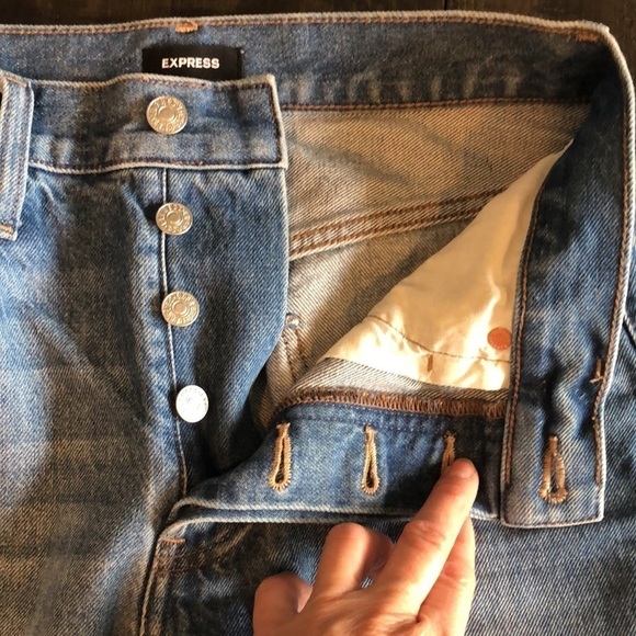 Express Dad Jeans Size 2 100% Cotton Rigid Denim Distressed Cropped High Waist - Picture 7 of 16